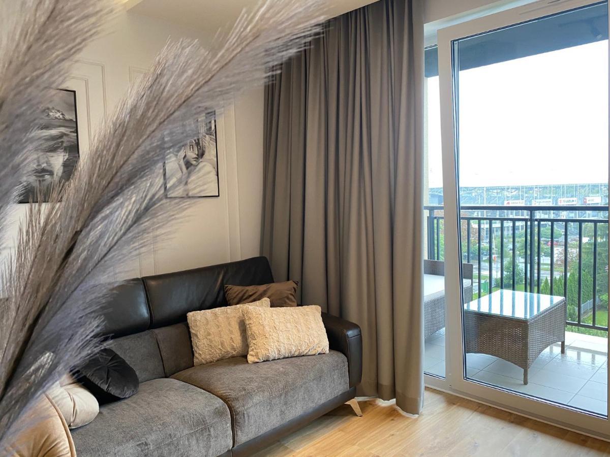 Family & Business Elegant Kadzielnia: Modern 1-bedroom With Terrace And Garage Kielce