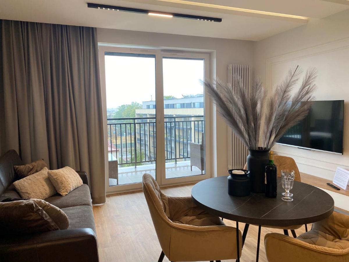 Family & Business Elegant Kadzielnia: Modern 1-bedroom With Terrace And Garage